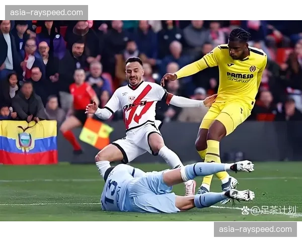 比利亚雷亚尔2-2战平巴列卡诺，莫雷诺终场前点射绝平