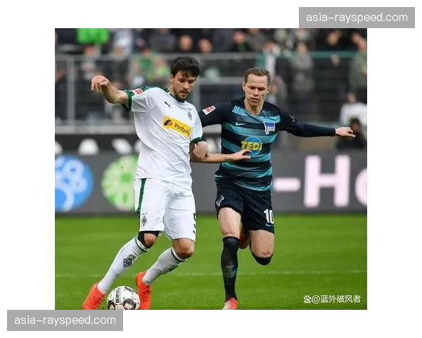 皇马对阵贝蒂斯，贝林厄姆第60分钟凌空抽射破门，当选三月最佳进球候选